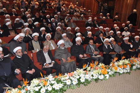 Scholars of Levant in Support of al-Quds Urge Defending Al-Aqsa, Supporting Syria